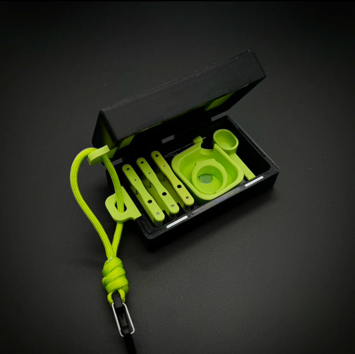 Mini Micro Fishing Accessory Kit – Customizable with Rigs, Bait Tray & Float Holders